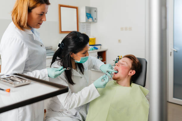Best Emergency Dental Care for Broken or Chipped Teeth in Tierra Verde, FL